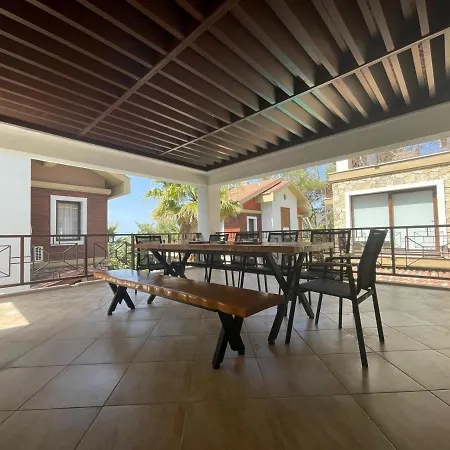 Deniz Ve Dag Manzarali 4+2 Villa Elanur Villa *