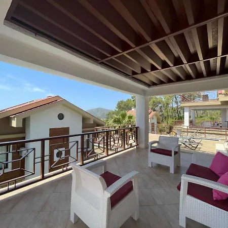 Deniz Ve Dag Manzarali 4+2 Villa Elanur * Göcek