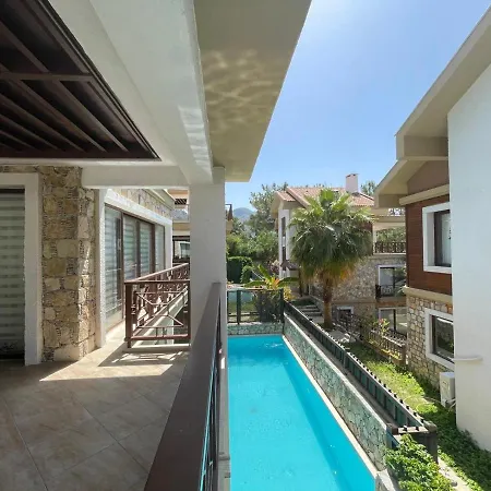 Deniz Ve Dag Manzarali 4+2 Villa Elanur Willa Göcek